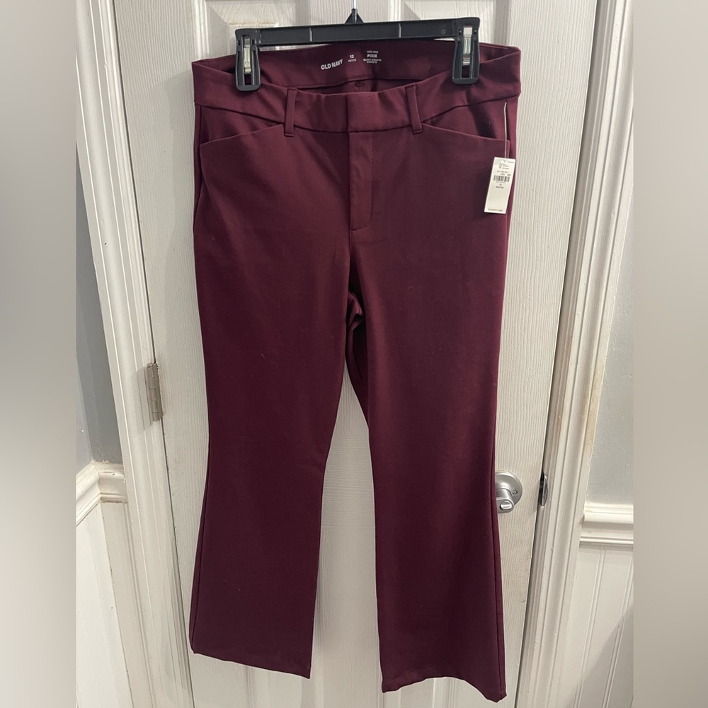 Old Navy Pixie Pants Petite 12 Maroon